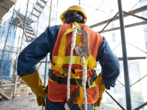 back-view-man-with-safety-equipment